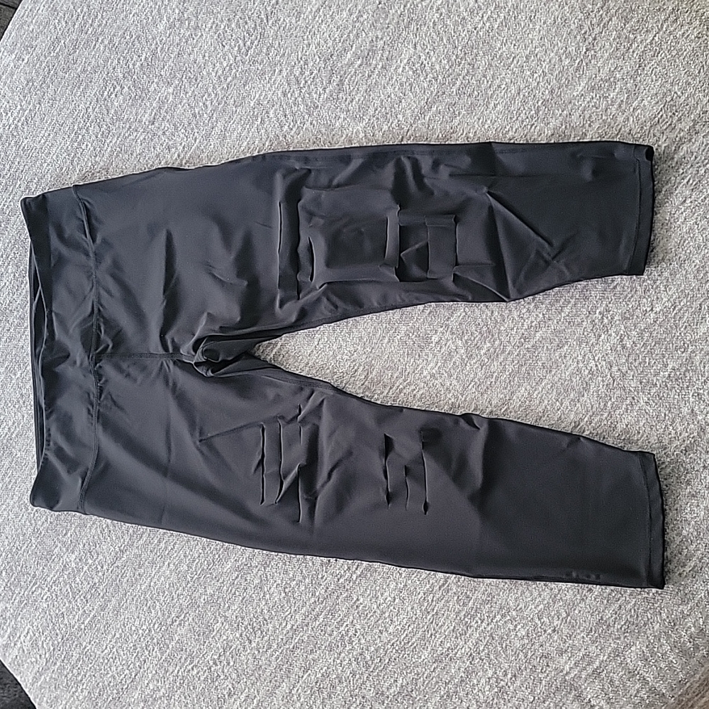 Zyia shredded leggings